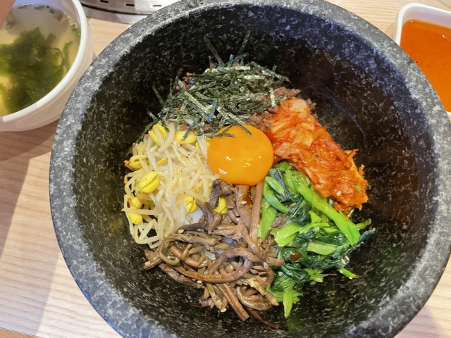 石焼ビビンバ