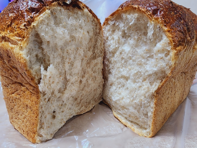 全粉粒の食パン